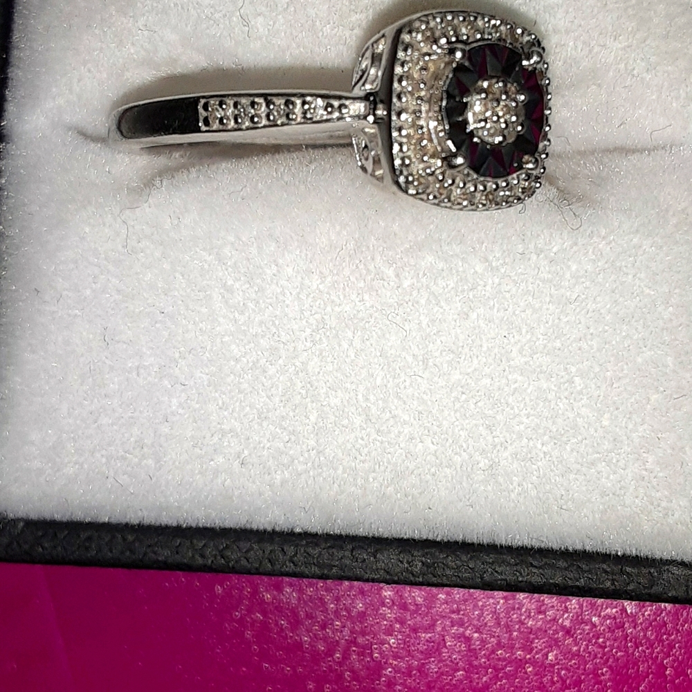 Diamond Ring - Picture 6 of 7